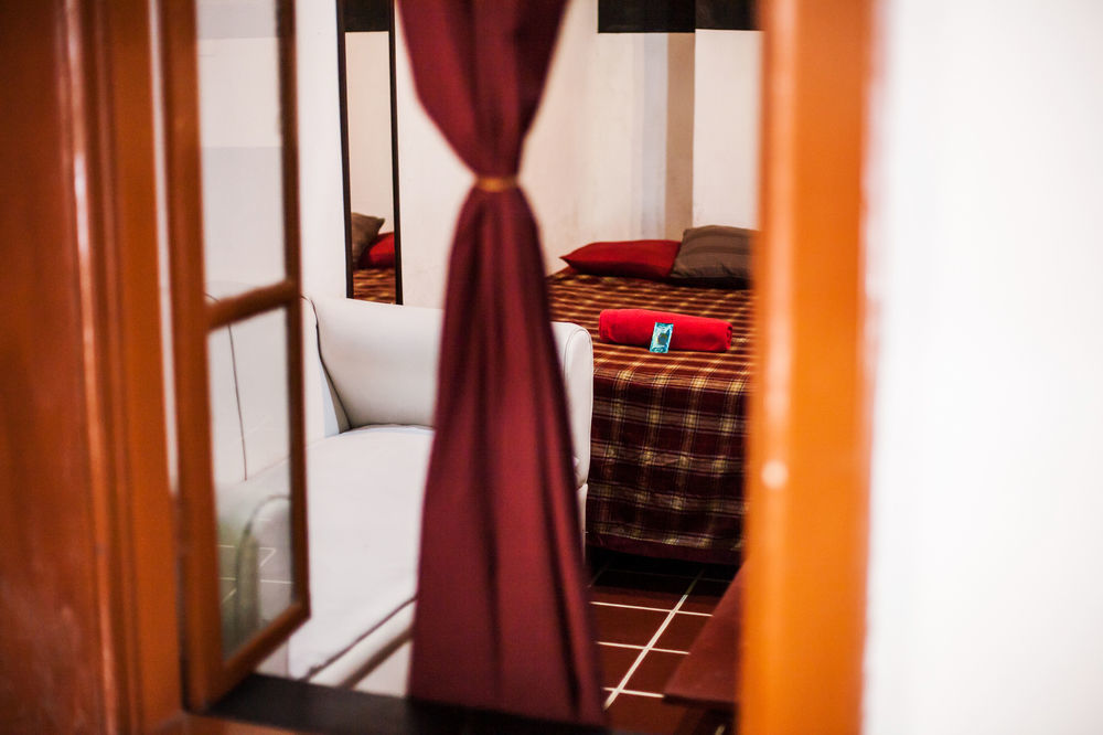Capsule Hostel Guatemala City Exterior photo