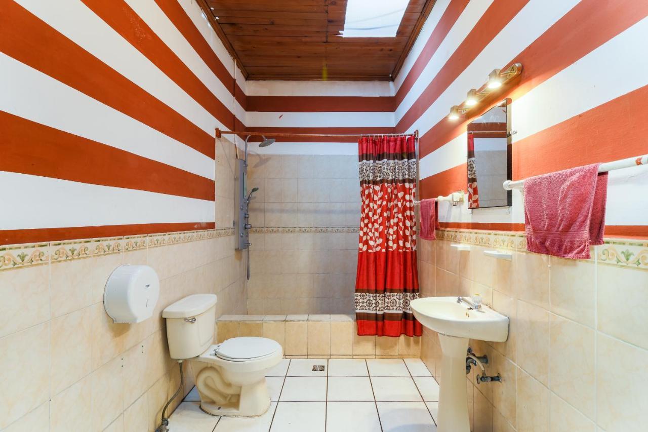 Capsule Hostel Guatemala City Exterior photo